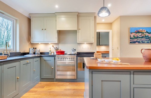 Westbrook Court House | Rosamond House - Four Bedroom House, Sleeps 8