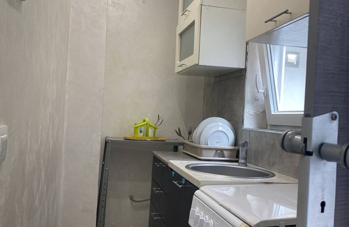 Grumo Nevano Villa | Rosaverde cottage with garden and private parking space. autom. gate. Ground floor