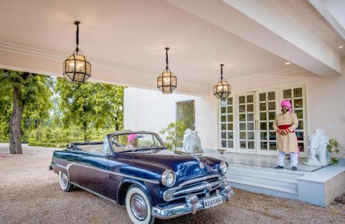 Civil Lines Hotel | Rose Amer