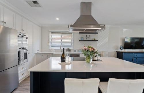 Goolwa House | Rose Cottage 3B Hutchinson St Goolwa - Linen Included