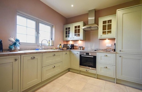 Elsdon Cottage | ROSE COTTAGE (ELSDON), pet friendly, with open fire in Elsdon