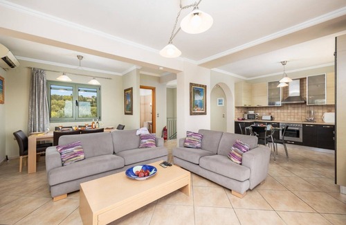 Kaligata Villa | Rose Villa - Four Bedroom Villa, Sleeps 8