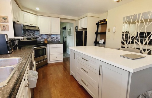 Rosedale Cottage | Rosedale Cottage retreat @ Balsam Lakefront