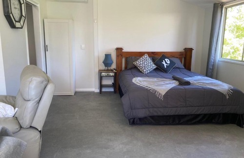 Widgee Apartment | Rosehill cottage and bush retreat