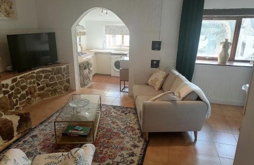 Saint-Saud-Lacoussiere House | Rosemarie's Den