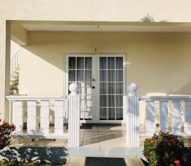 Villa Hotel | Rosewood Apartment Hotel