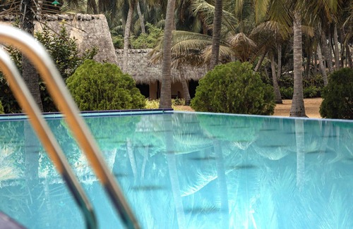 Etalai Cottage | Roshanne Beach Resort