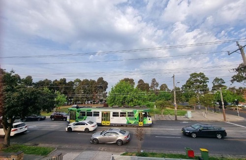 Maribyrnong House | Rosie Townhouse in prime location close to CBD