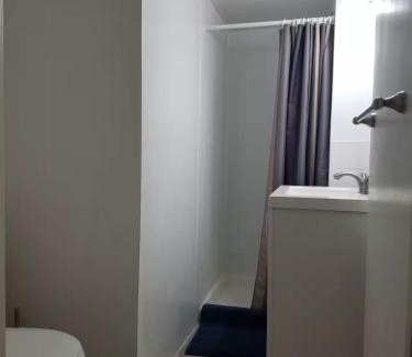 Roslyn House | Roslyn Village Motel