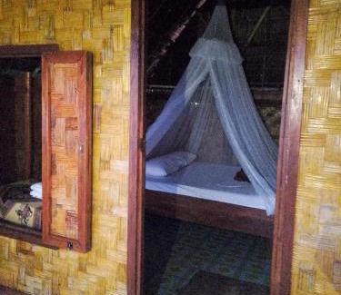 Pulau Fam House | Rosye homestay raja ampat