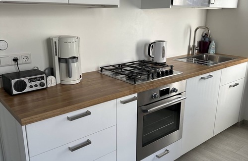 Konstanz Apartment | Rotes Haus über den Weinbergen, 89qm, 2 Schlafräume, max.5 Personen