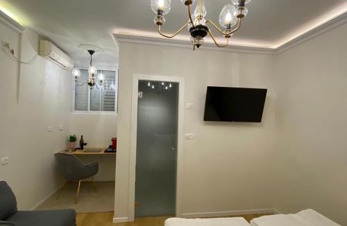 Petah Tikva Apartment | Rothschild 106