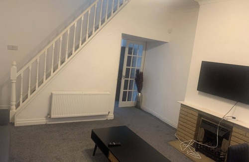 Burnley House | Rotzy Residences Burnley Home Away From Home