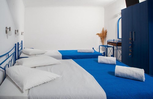 Perissa Bed & Breakfast | Roula Villa Studios & Apartments