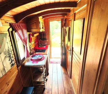 Gedre Ski Chalet | Roulotte Ancolie