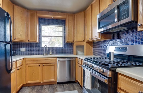 Round Rock House | Round Rock Home with Large Yard: 20 Mi to Austin!