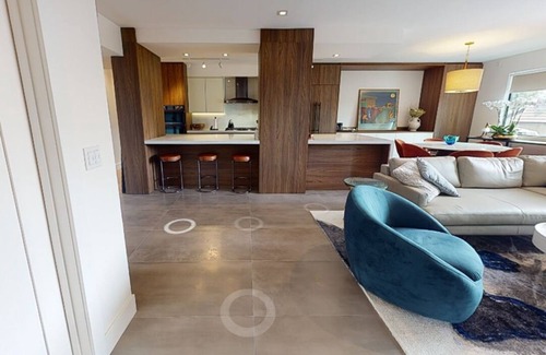 Pico - Robertson Apartment | Roxbury Condo