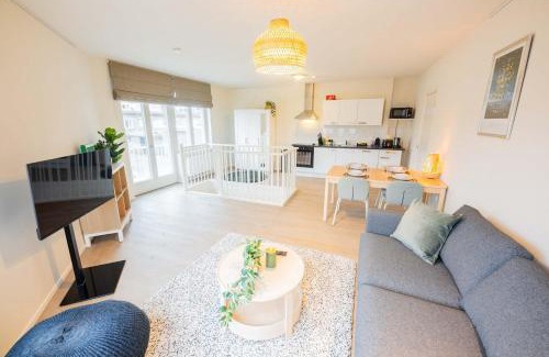 Stratum Apartment | Royal 60m2 One Bedroom Apartment - VW140A
