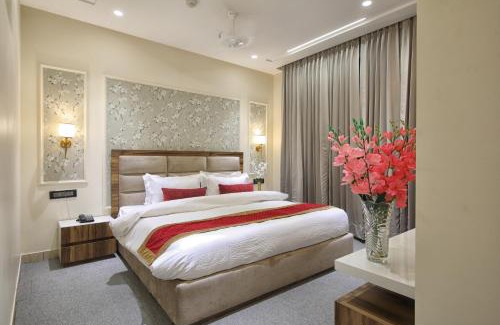 Meerut Bed & Breakfast | Royal 9 hotel & Banquet