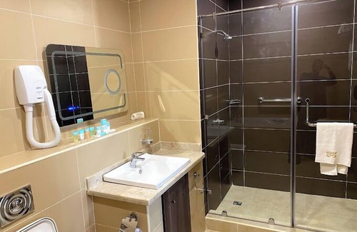 Ojokoro Hotel | Royal Ascots Event and Suites