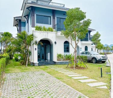 Van Don Villa | Royal Beach Villa Sonasea Vân Đồn Quảng Ninh