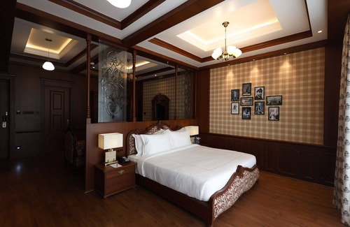Berhampore Hotel | Royal Bishnu