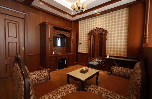 Berhampore Hotel | Royal Bishnu