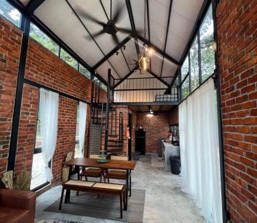 Kuala Klawang House | Royal Brick Cottage, Jelebu