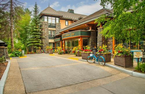 Banff Hotel | Royal Canadian Lodge