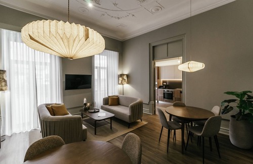 Covilha Apartment | Royal Collection
