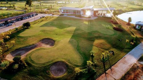 Phen Hotel | Royal Creek Golf Club And Resort
