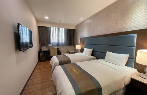 Fengshan District Hotel | Royal Gold Hotel