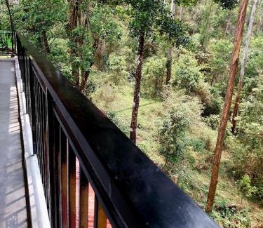 Valparai House | ROYAL GRAND Homestay & Resort