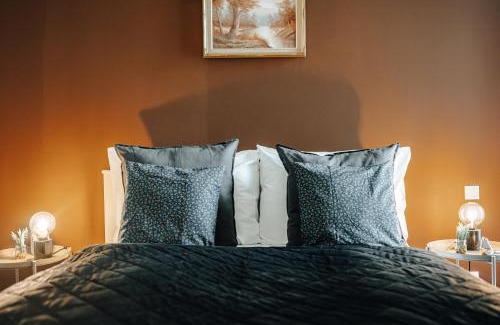 Vinohrady Apartment | Royal Heritage Apartments - City Centre