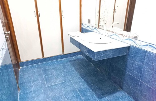 Gulshan-E-Jamal Hostel | Royal Hotel