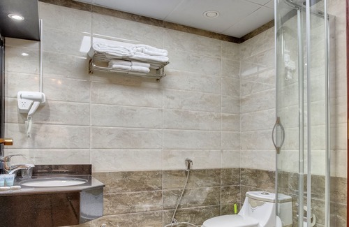 Al Sharq Hotel | Royal Hotel Sharjah
