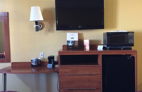 Pearsall Hotel | Royal Inn Pearsall