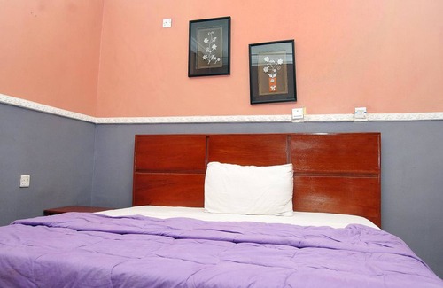 Epetu Hotel | Royal Park Hotel & Suites