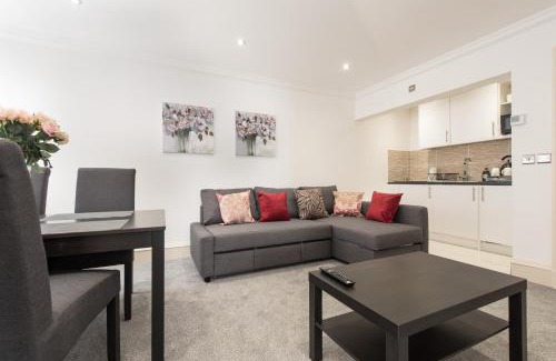 New Town Apartment | Royal Princes Suites