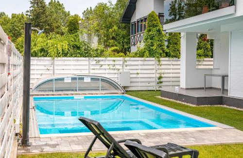 Siofok Aranypart Apartment | Royal Resort Apartment Siófok