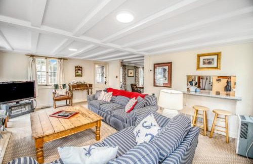 Grand Beach House | Royal Retreat