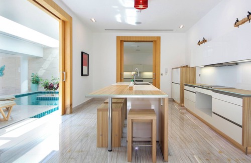 Abu Dhabi Villa | Royal Retreat Villa with Private beach access and luxury amenities
