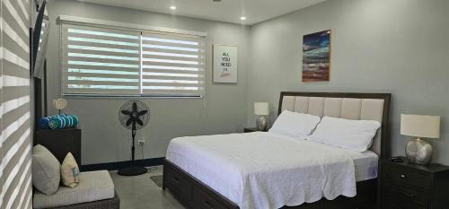 Runaway Bay Apartment | Royale Escape