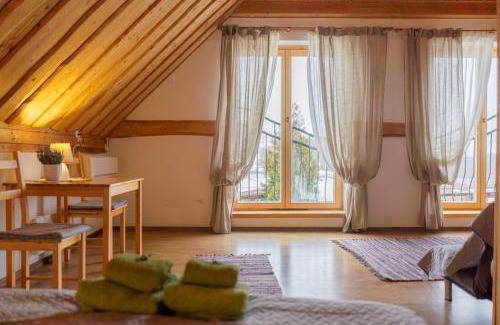 Kandava House | Ružas