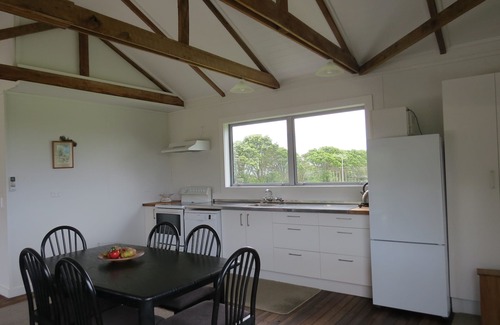 Raglan House | Ruapuke Retreat - Raglan Coastal &.Rural Views