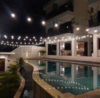 Berawa House | Ruby 3 bedroom apartment near finns