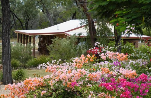 Rubyvale Hotel | Rubyvale Motel & Holiday Units - An Adults Only Getaway