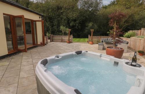Haverfordwest House | Rudbaxton Water