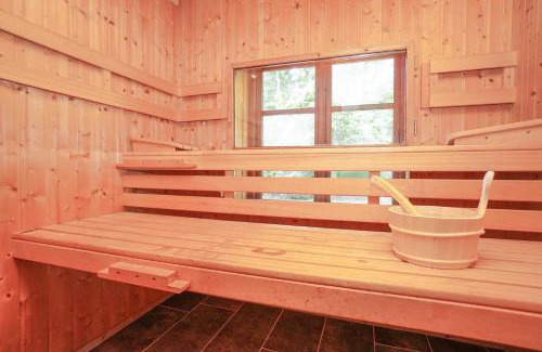 Gnarrenburg House | Ruhe unter Reet-Haus mit Sauna, Whirlpool und Kamin