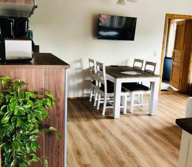 Lauscha Apartment | Ruhige Ferienwohnung direkt am Rennsteig